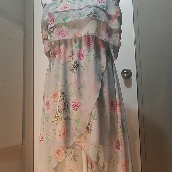 🌺🌹🌼Charlotte russe floral dress🌺🌹🌼 - Picture 2 of 3